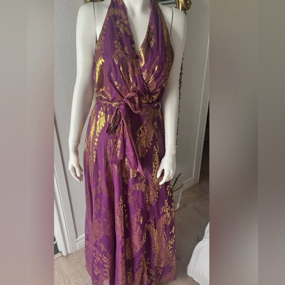 Leslie Fay Printed Halter
Maxi Dress (NWOT)